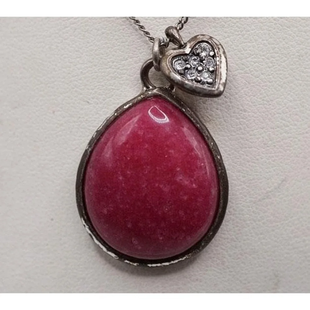Fossil Womens Silver Tone Deep Pink Stone Teardrop Heart Pendant Necklace Key